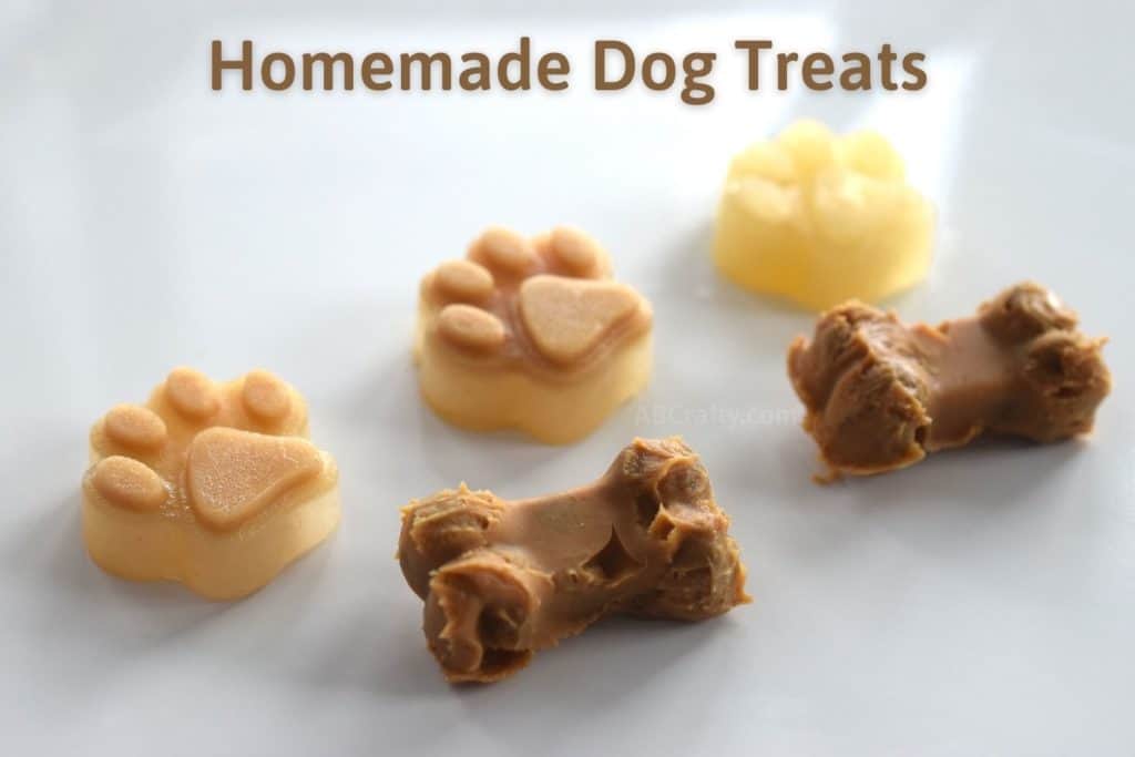 5 DIY Frozen Treats for Dogs with Natural, Healthy Ingredients