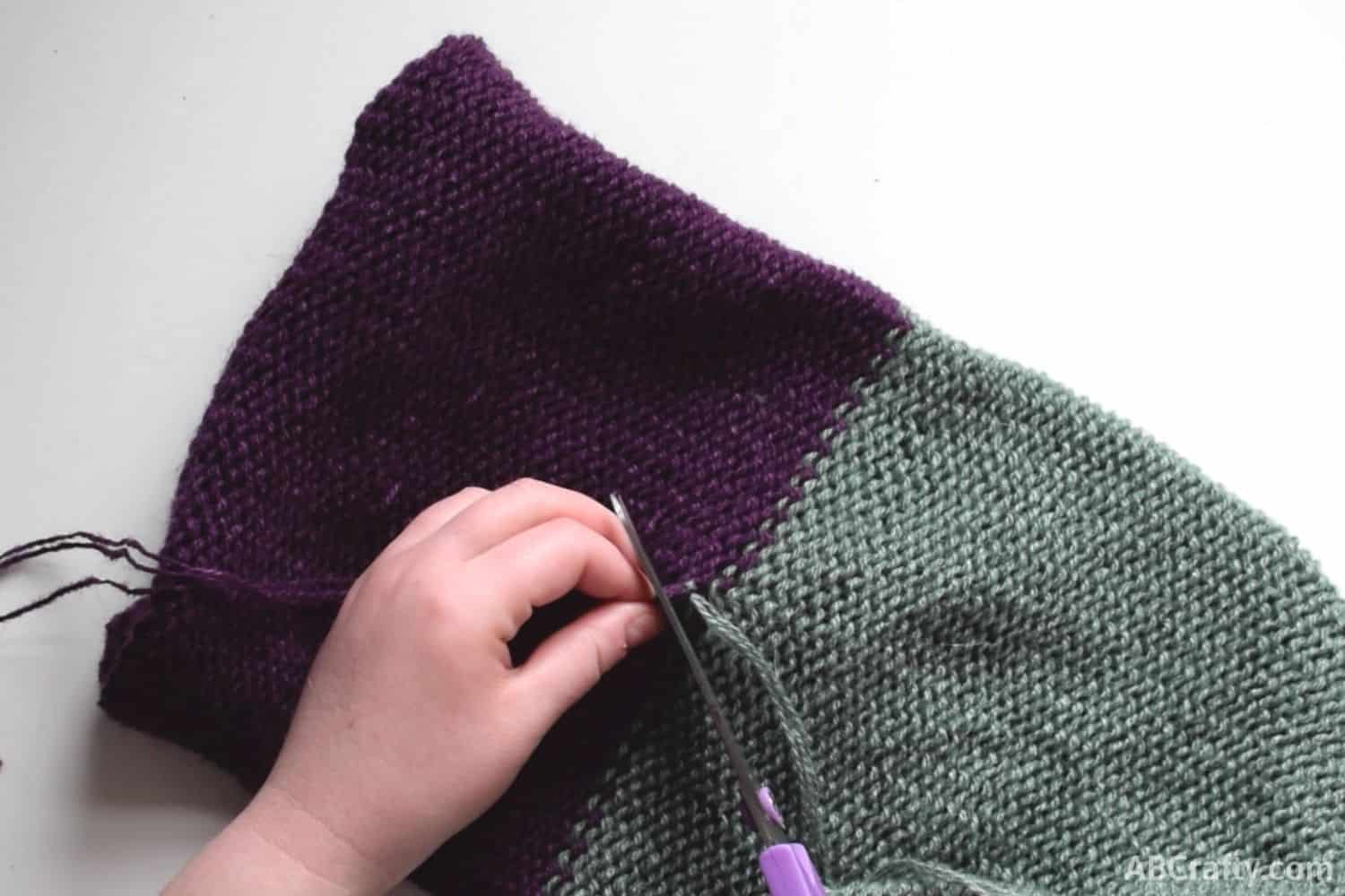 Sentro Knitting Machine Reversible Hat Easy Instructions AB Crafty