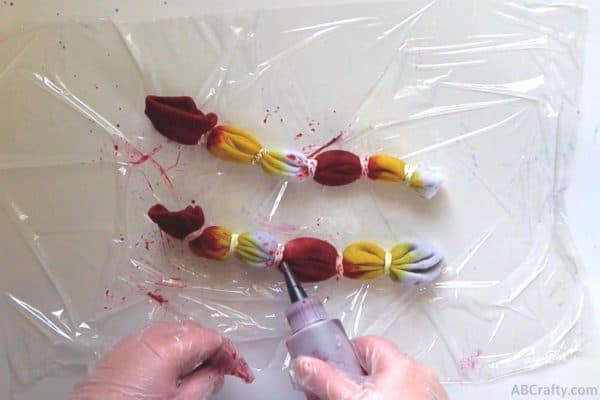 different ways to tie dye socks