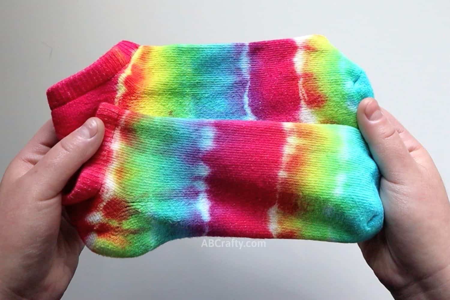 Tie Dye Socks - Easy Instructions to Tie Dye Socks at Home - AB Crafty
