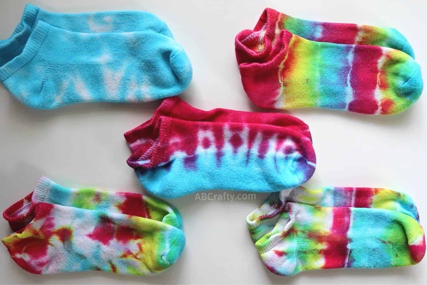 Tie Dye Socks - Easy Instructions to Tie Dye Socks at Home - AB Crafty
