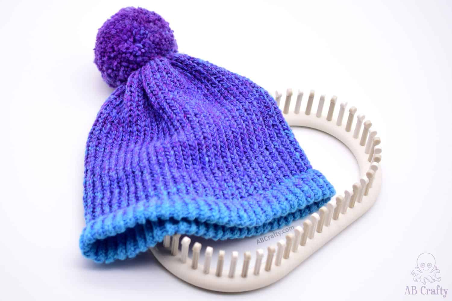 How to Loom Knit a Swirl Hat (SUPER EASY for beginners) DIY Tutorial 